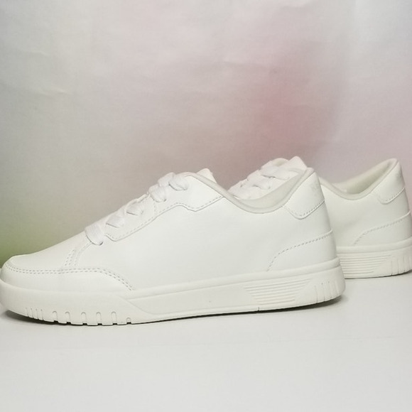 Kenneth Cole Reaction Unisex Kids Cyril Braxton Sneakers Size 3 White NWT - Picture 1 of 5